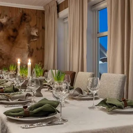 Casa Leo · Skiløyper · 8 soverom · 60 min OSL Maison d'hôtes