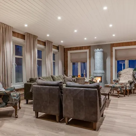 Casa Leo · Skiløyper · 8 soverom · 60 min OSL Maison d'hôtes Loten